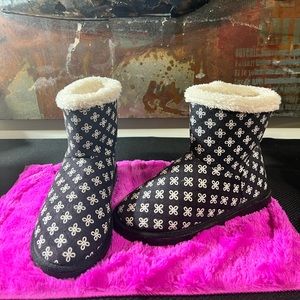 Very Bradley boots sz small 5-6